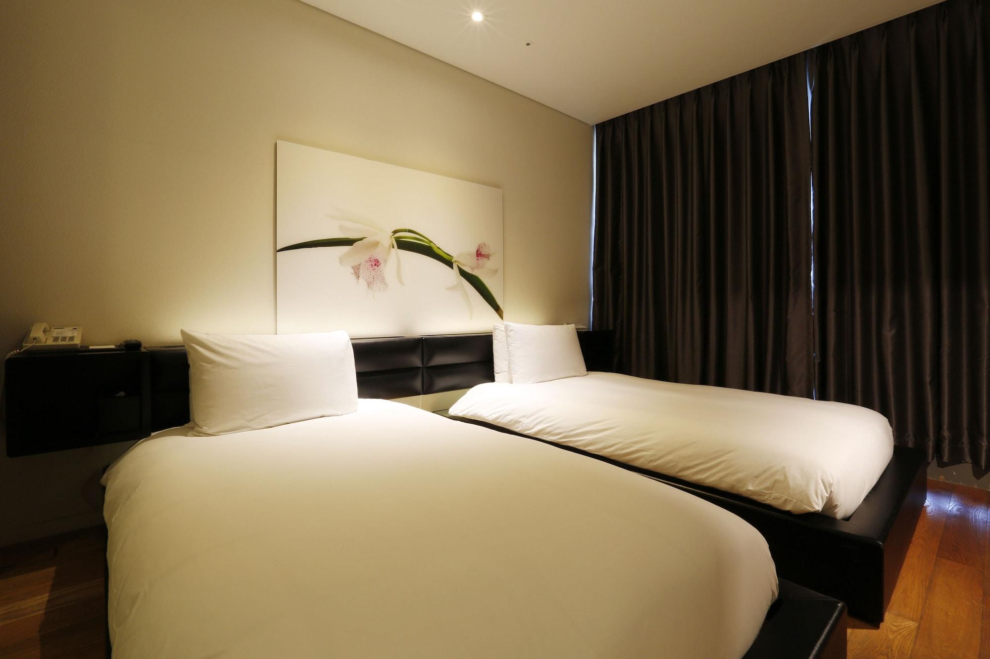 Grand Mercure Ambassador Changwon Exterior foto