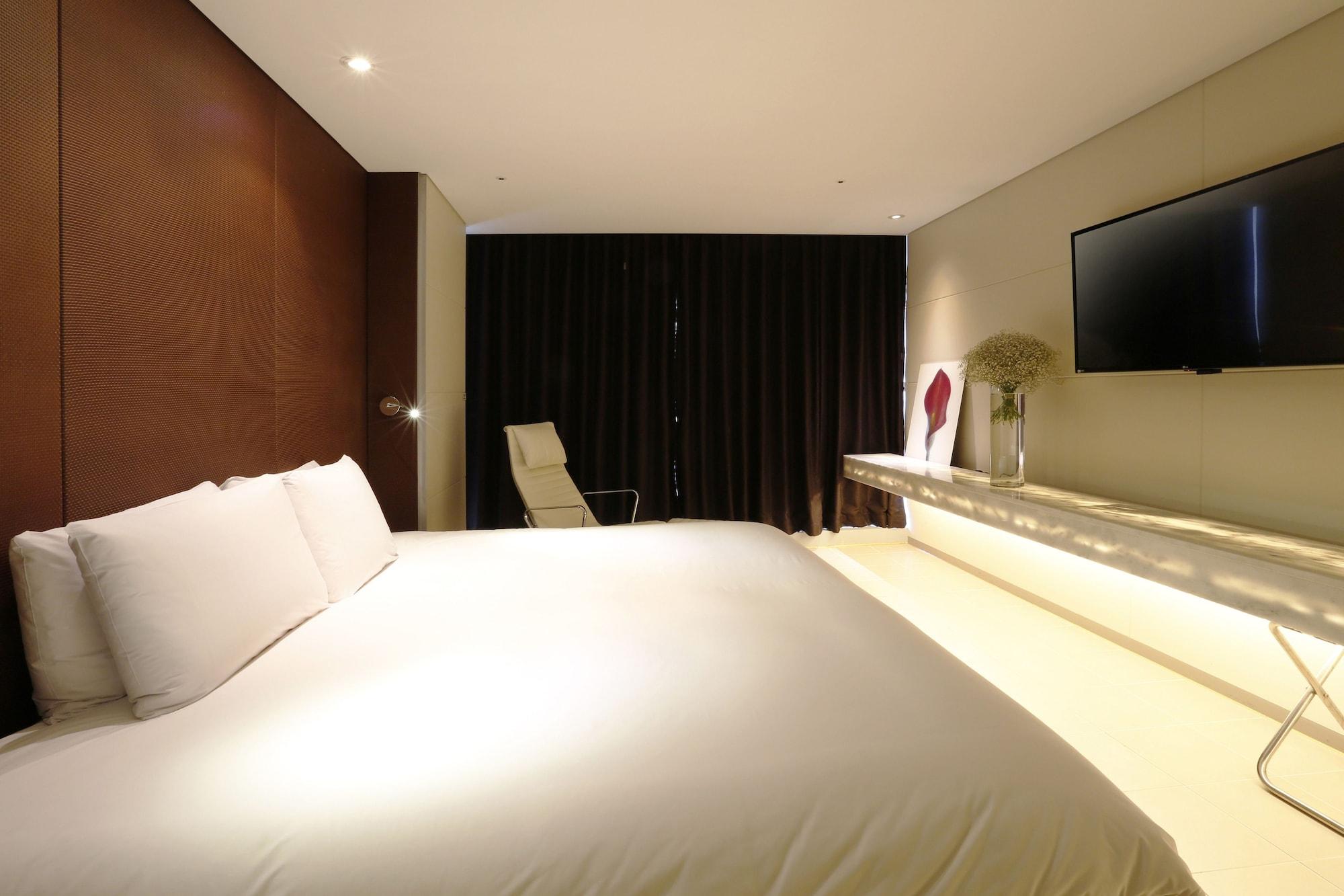 Grand Mercure Ambassador Changwon Exterior foto