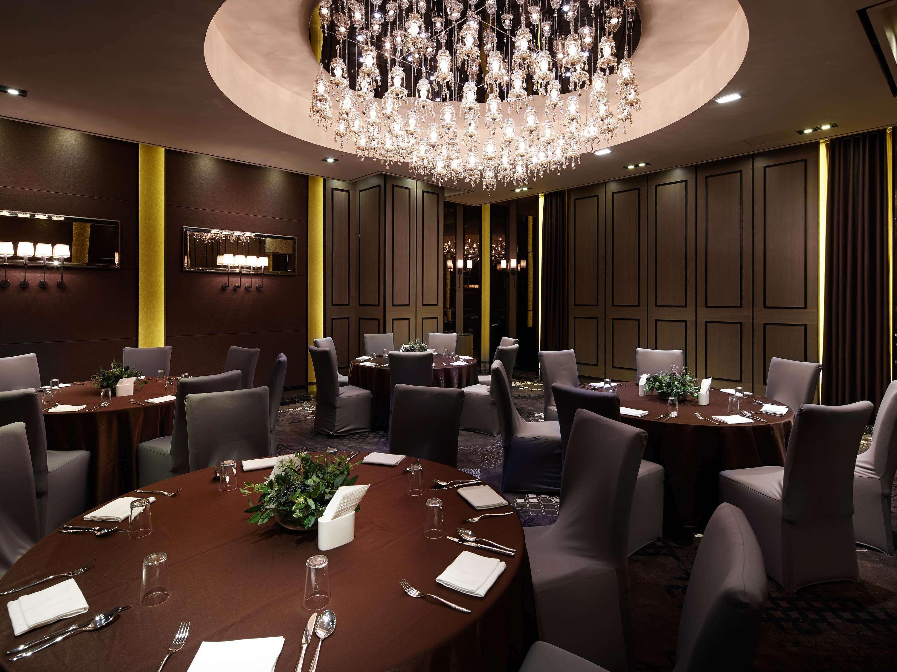 Grand Mercure Ambassador Changwon Exterior foto