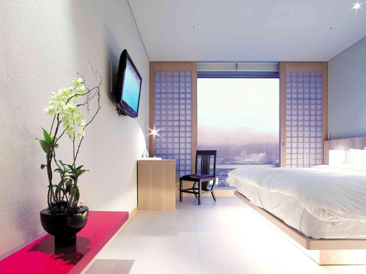 Grand Mercure Ambassador Changwon Exterior foto