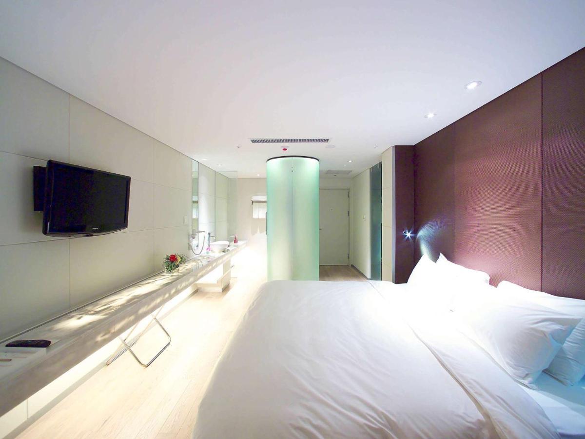 Grand Mercure Ambassador Changwon Exterior foto
