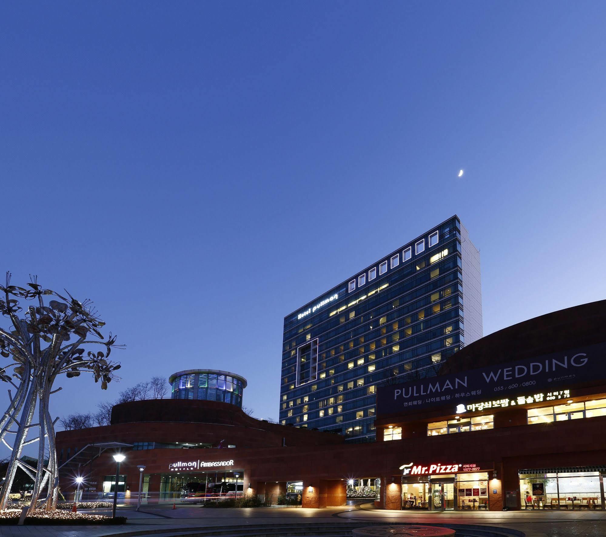 Grand Mercure Ambassador Changwon Exterior foto